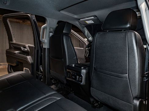 Used 2024 Chevrolet Silverado 3500 LTZ w/ LTZ Convenience Package image 26