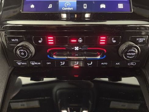 Used 2024 Jeep Grand Cherokee L Laredo image 27