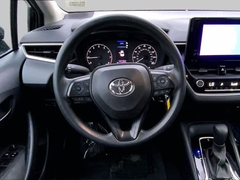Used 2024 Toyota Corolla LE FWD image 6