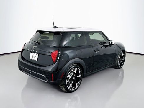 Certified 2025 MINI Cooper 2-Door Hardtop image 5