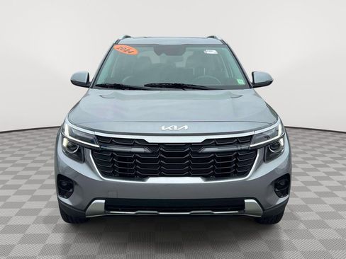 Used 2024 Kia Seltos EX AWD/4WD image 2