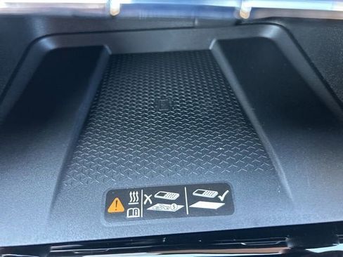 New 2026 Chevrolet Traverse LT w/ Midnight/Sport Edition image 17