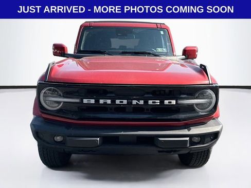 Used 2024 Ford Bronco Outer Banks AWD/4WD image 2