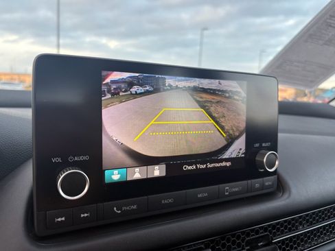 Certified 2024 Honda HR-V LX image 17