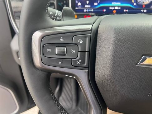Used 2025 Chevrolet Silverado 1500 High Country w/ Technology Package AWD/4WD image 19
