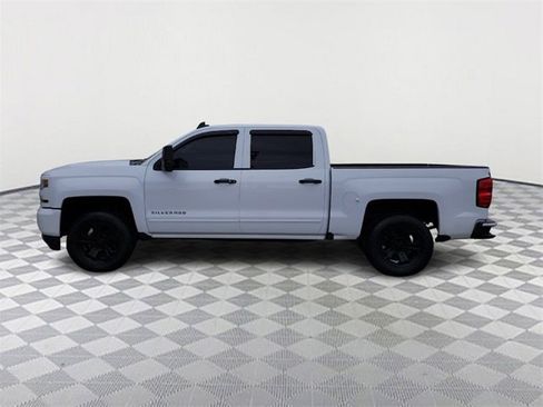 Used 2018 Chevrolet Silverado 1500 LT w/ All Star Edition image 4