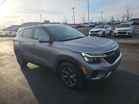 Certified 2024 Kia Seltos S AWD/4WD image 3