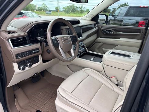 Used 2022 GMC Yukon XL Denali w/ Max Trailering Package AWD/4WD image 6