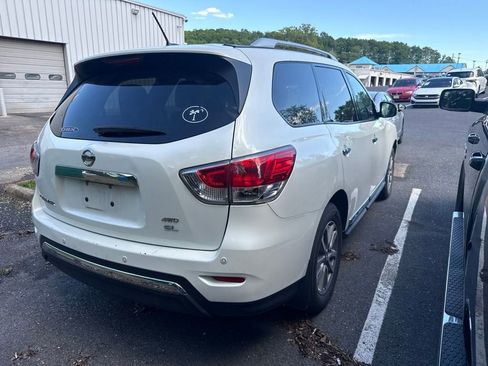 Used 2016 Nissan Pathfinder SL AWD/4WD image 7