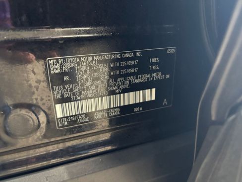 Used 2025 Toyota RAV4 XLE w/ Weather Package image 30