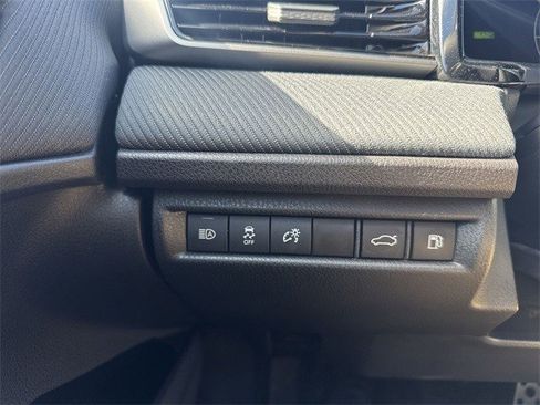 Used 2025 Toyota Camry SE image 21
