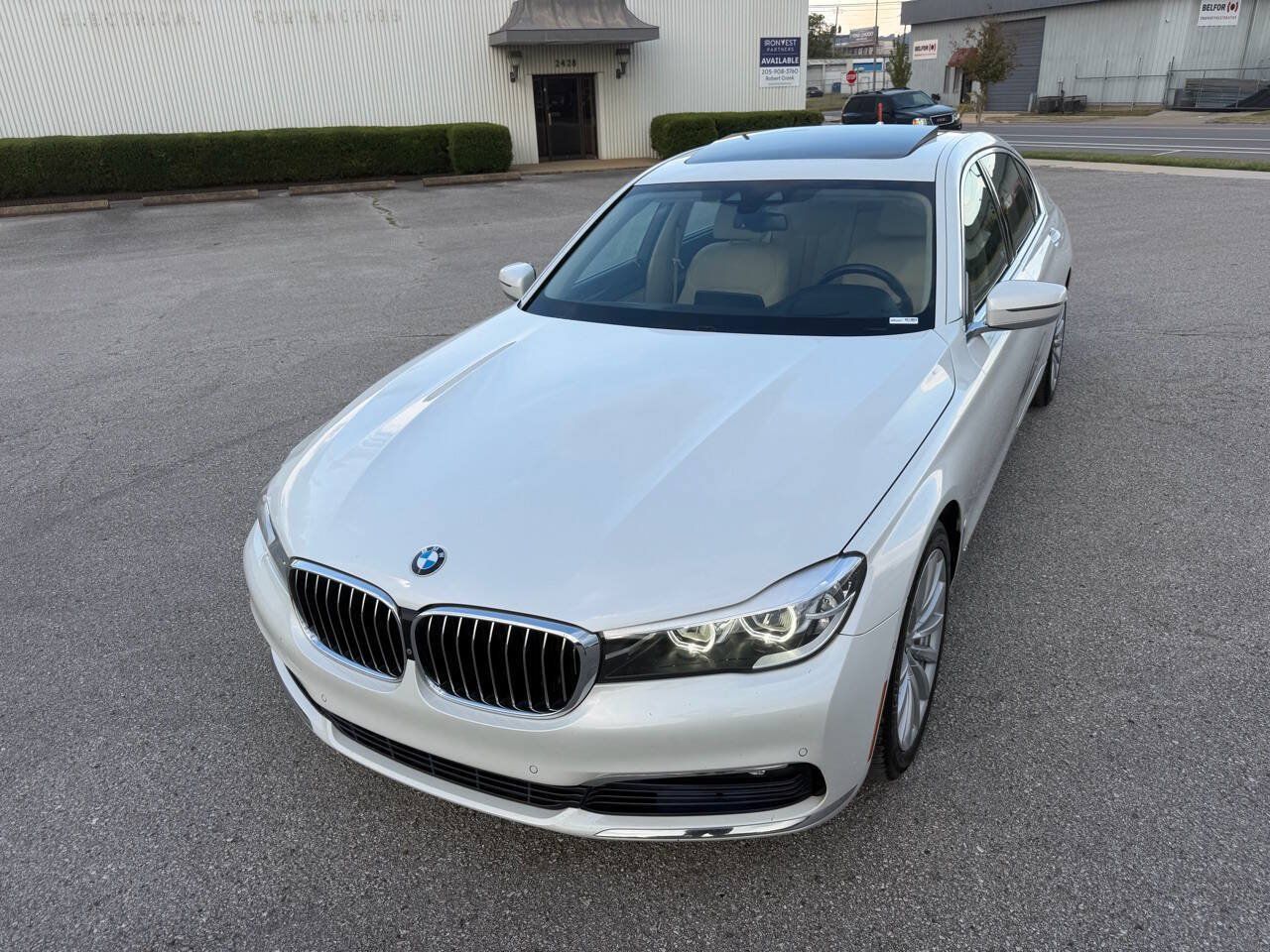 Used 2017 BMW 740i RWD image 1