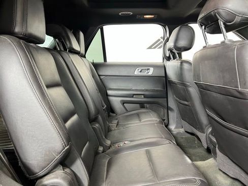 Used 2014 Ford Explorer XLT w/ Equipment Group 202A image 10