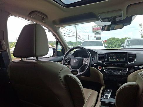 Used 2020 Honda Pilot Touring image 15