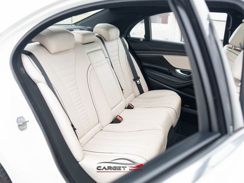 Used 2018 Mercedes-Benz S 560 Sedan image 18