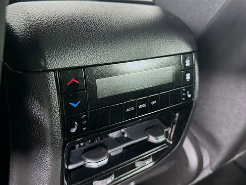 Used 2022 Jeep Grand Cherokee L Limited w/ Trailer Tow Group (B) image 27