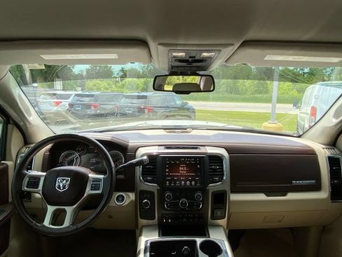 Used 2015 RAM 2500 Laramie w/ Convenience Group AWD/4WD image 24