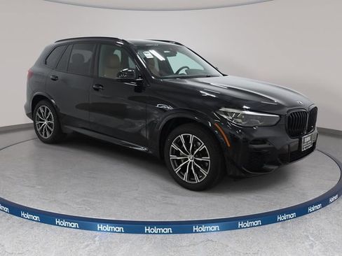 Used 2022 BMW X5 xDrive40i w/ M Sport Package AWD/4WD image 4