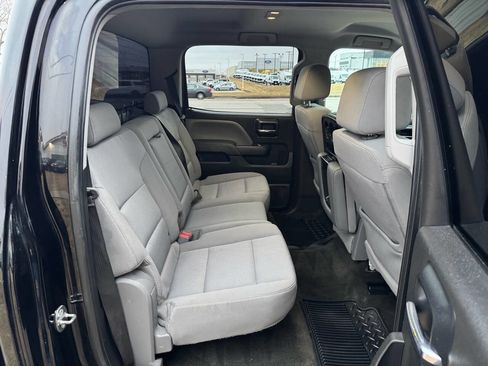 Used 2018 Chevrolet Silverado 1500 Custom w/ Custom Value Package image 13