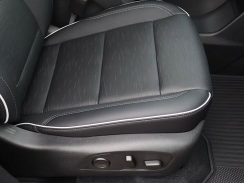 Certified 2026 Buick Enclave Sport Touring w/ Power Package image 34