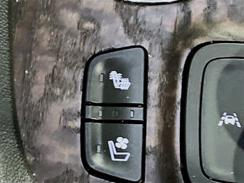 Used 2020 GMC Acadia Denali w/ Denali Ultimate Package image 21