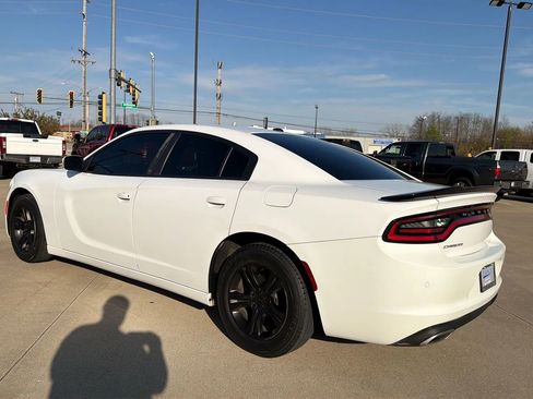 Used 2020 Dodge Charger SXT image 12