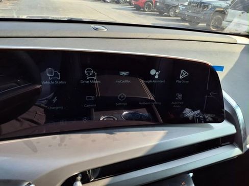 New 2026 Cadillac Vistiq Sport image 31