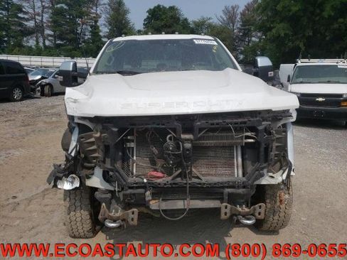 Used 2022 Ford F350 XLT w/ XLT Premium Package image 6