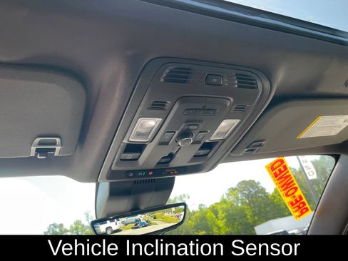 Used 2023 GMC Yukon Denali w/ Denali Reserve Package image 19