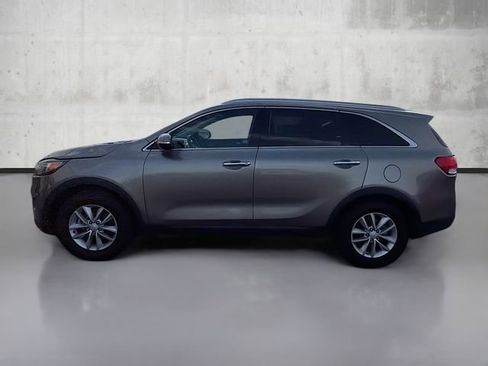 Used 2016 Kia Sorento LX image 8