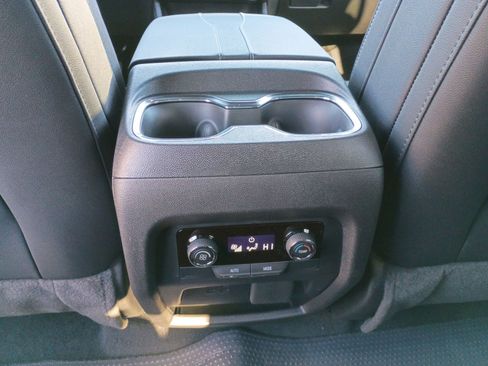 New 2026 Chevrolet Traverse LT w/ Midnight/Sport Edition image 26