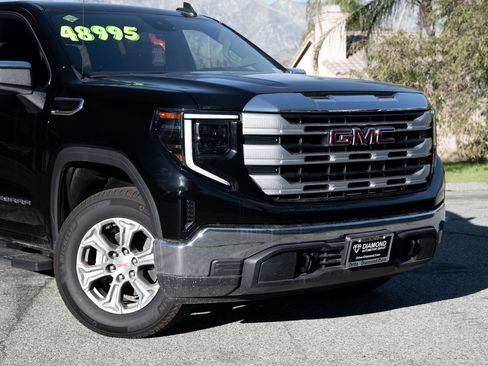 New 2024 GMC Sierra 1500 SLE w/ Preferred Package image 17