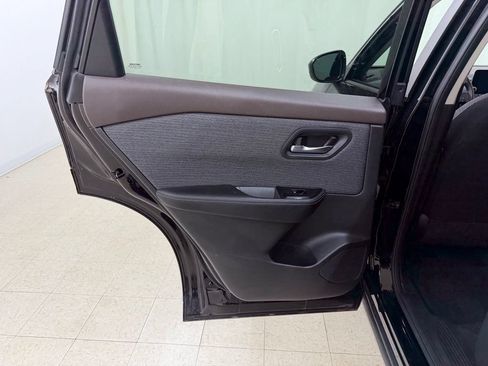 Used 2023 Nissan Rogue SV AWD/4WD image 15