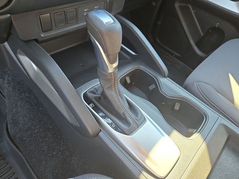 Used 2022 Nissan Frontier SV image 12