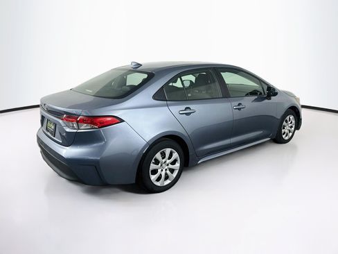 Used 2025 Toyota Corolla LE FWD image 9