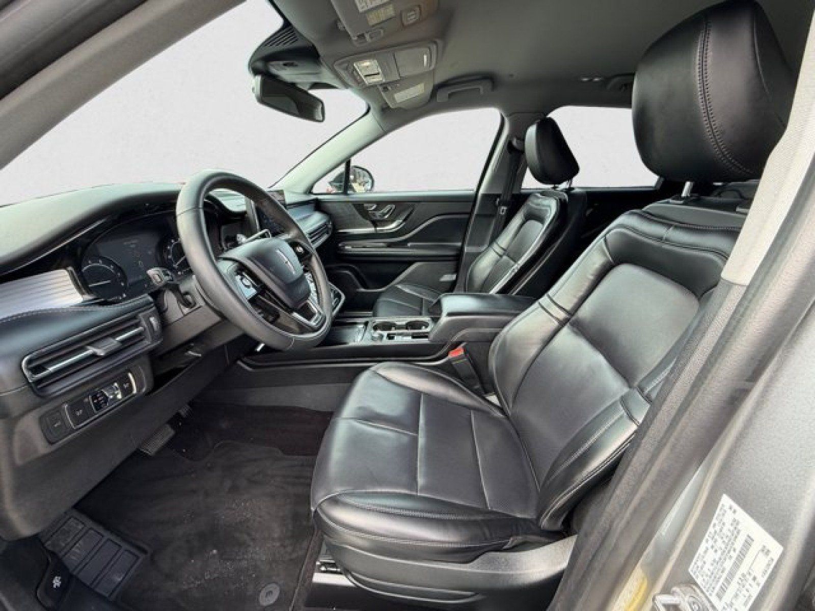 Used 2022 Lincoln Corsair AWD w/ Equipment Group 101A image 10