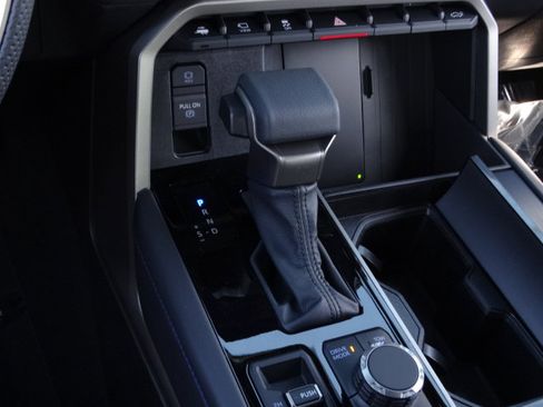 New 2026 Toyota Tundra Platinum AWD/4WD image 25