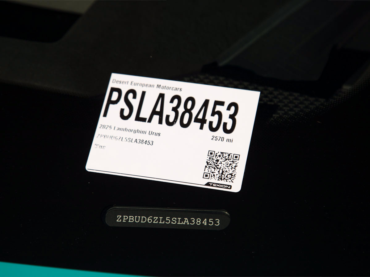 Used 2025 Lamborghini Urus SE AWD/4WD image 40