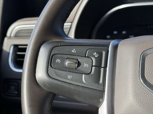 Used 2023 GMC Yukon SLT image 38
