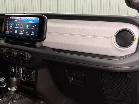 Used 2025 Jeep Wrangler Unlimited Sahara image 42