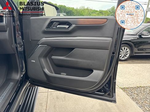 Used 2026 GMC Yukon Denali w/ Sun & Power Step Package AWD/4WD image 48