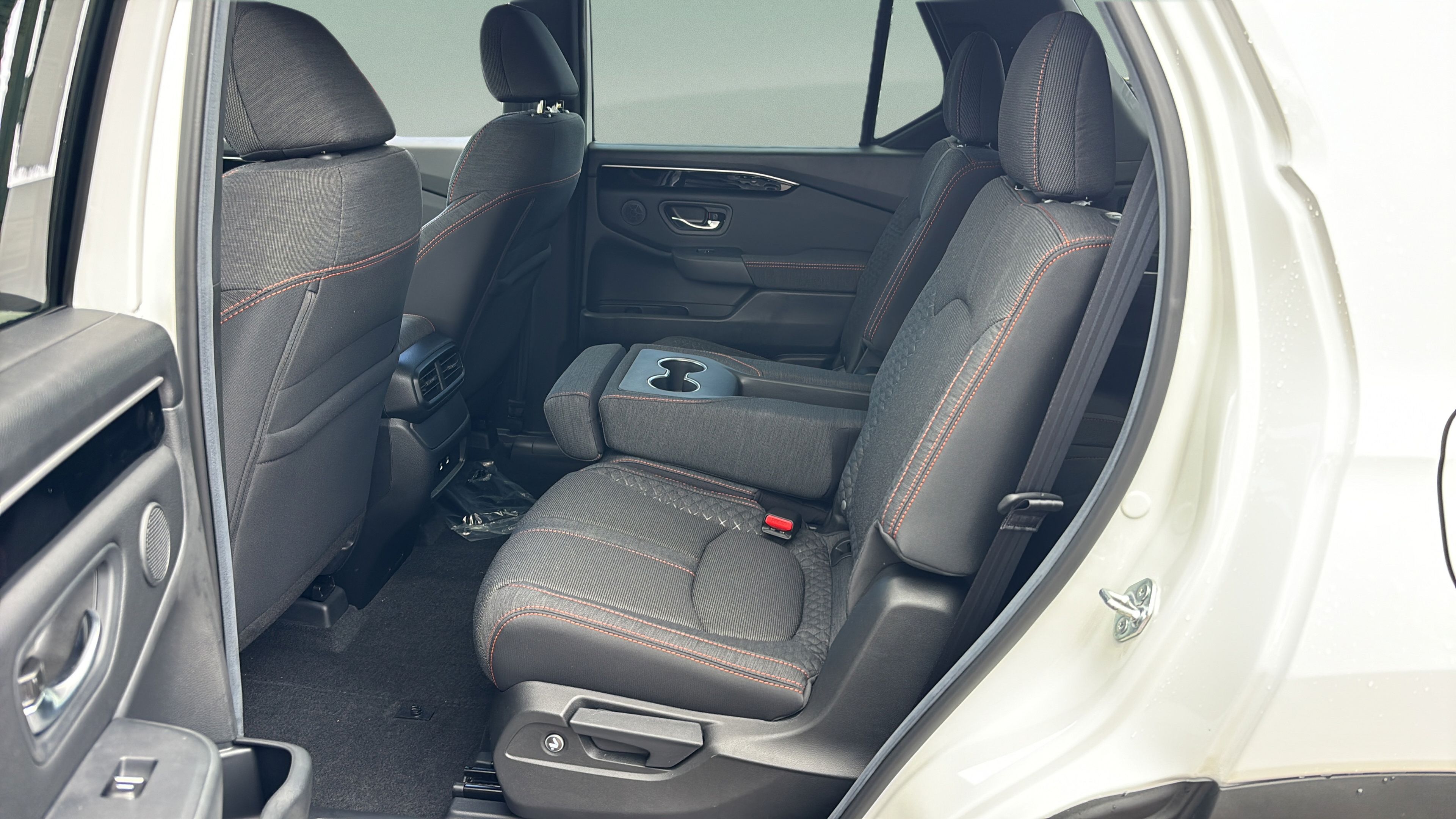 New 2026 Honda Pilot Sport image 10