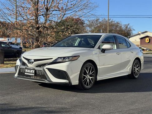 Used 2023 Toyota Camry SE image 24