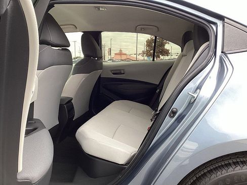 Used 2022 Toyota Corolla LE image 13