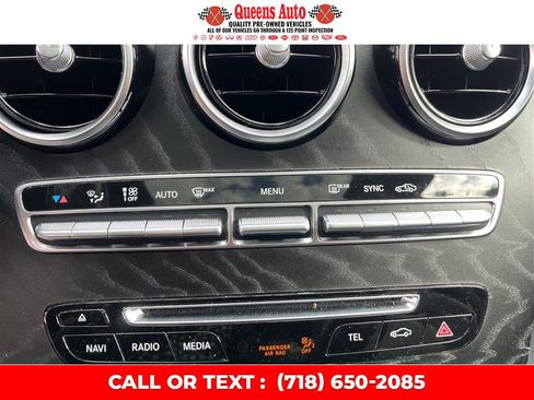 Used 2019 Mercedes-Benz GLC 300 4MATIC w/ Premium Package image 40