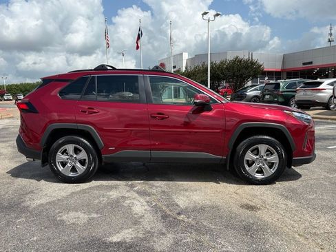 Used 2024 Toyota RAV4 XLE image 5