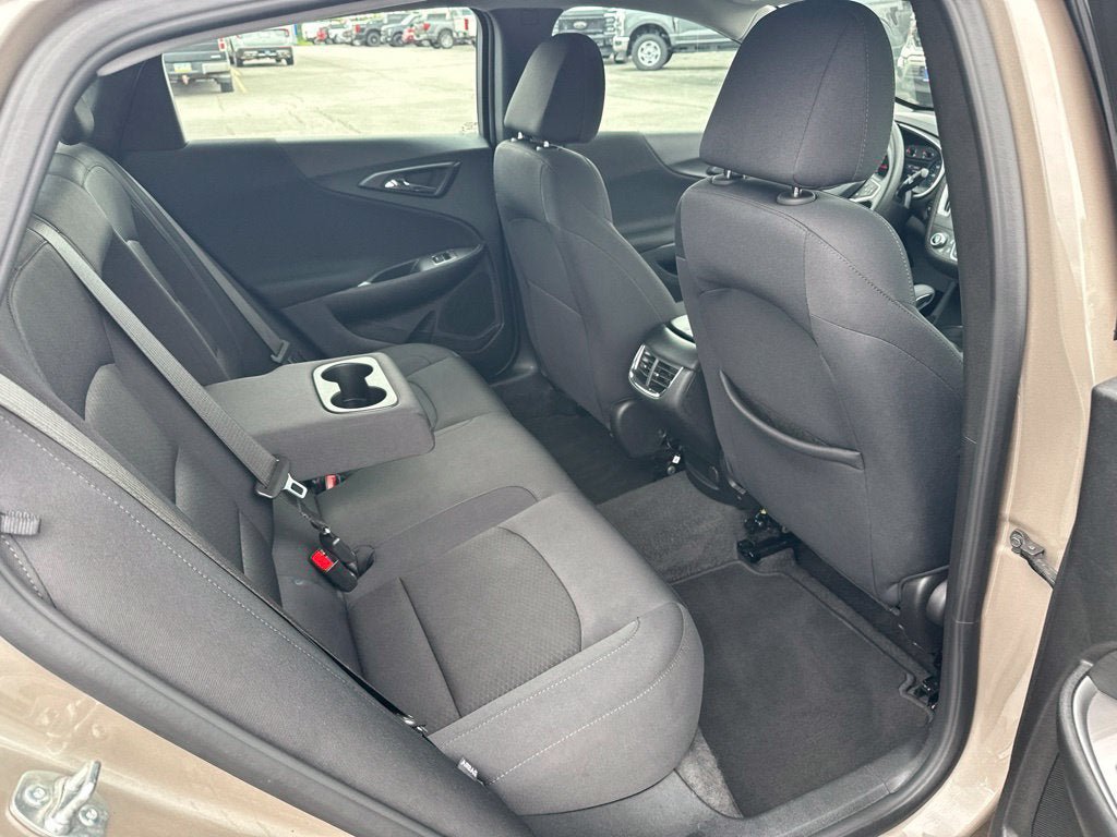 Used 2025 Chevrolet Malibu LT FWD image 10