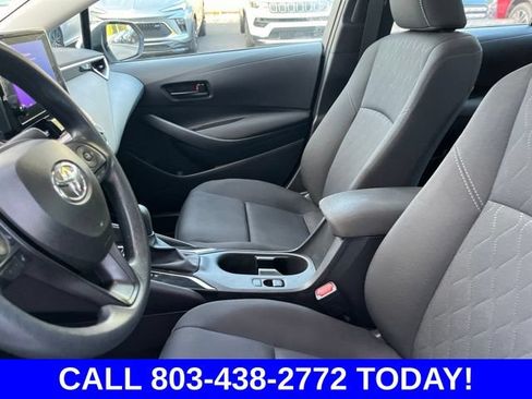 Used 2025 Toyota Corolla LE FWD image 9
