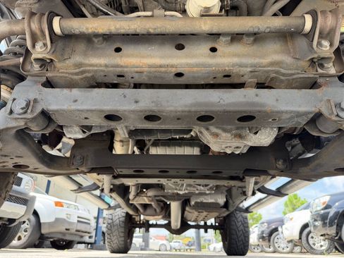 Used 2007 Nissan Titan LE AWD/4WD image 17