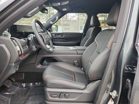 New 2026 Nissan Armada SL w/ Captain's Chari Seat Package image 6